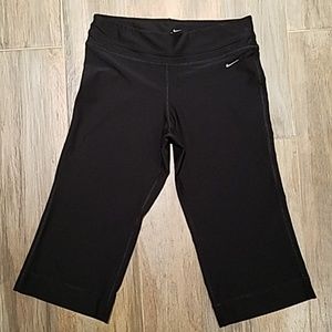 Nike Workout Capri Pants